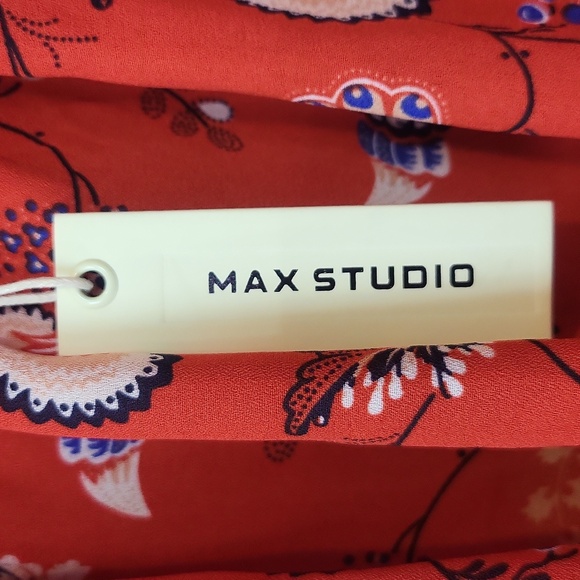 MAX STUDIO Red Floral Ruched Short Sleeve Smocked Waist Lightweight Blouse - Picture 3 of 10